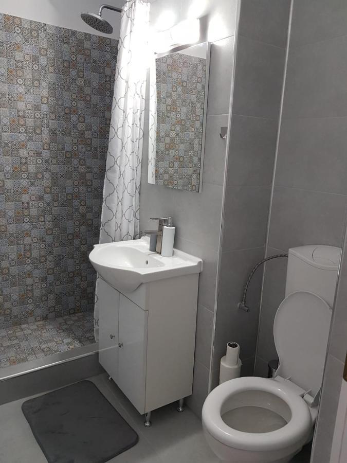 Ana Apartament Римніку-Вилча Екстер'єр фото